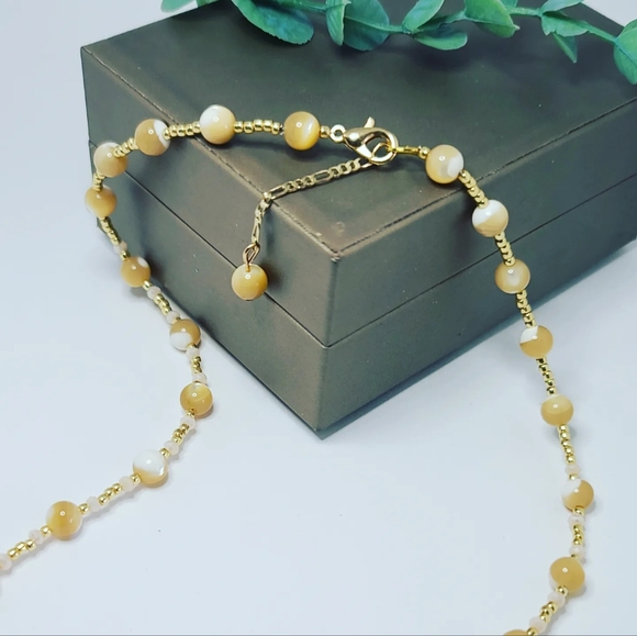 Mother Of Pearl necklace - Picture 2 of 4